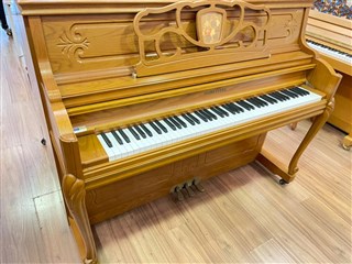 پیانو  آگوستیک یانگ چانگ مدل Uc118